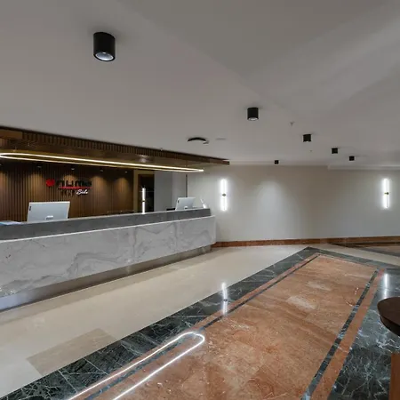 Numa Club فندق