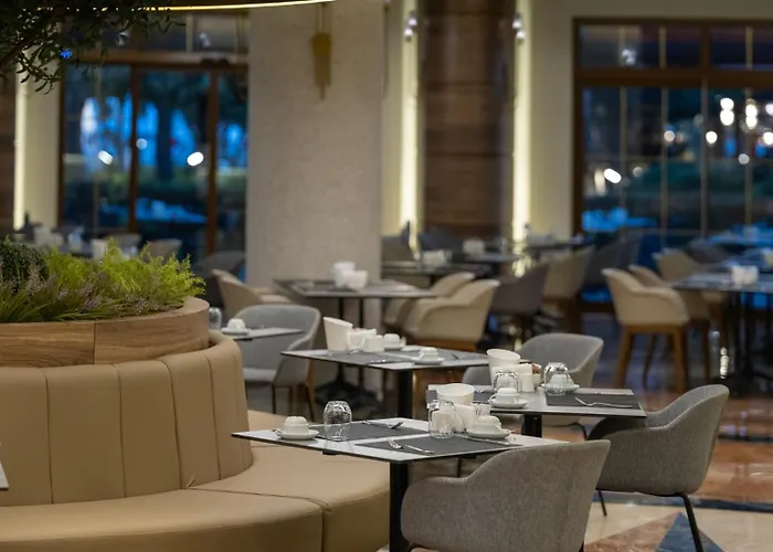 Numa Club - Ultra 5* Side